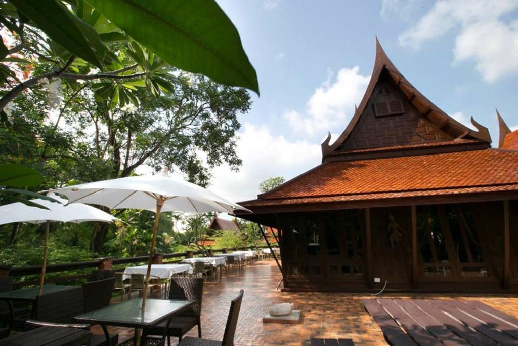 Tewa Boutique Hotel Банкок Екстериор снимка