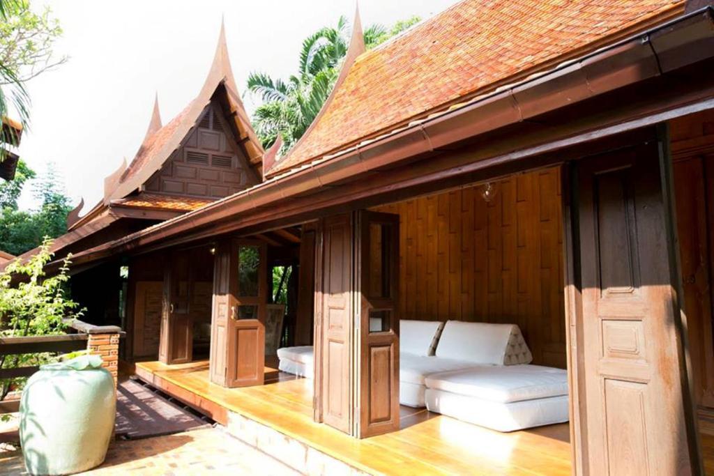 Tewa Boutique Hotel Банкок Екстериор снимка